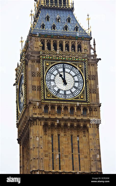 11am london time to est